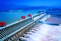 三峡大坝今起限制性恢复开放 游客须主动出示健康码