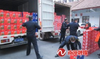 南漳爱心商家慰问环卫工人