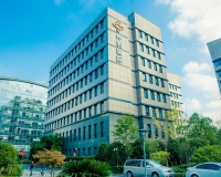 仲利国际十五周年,金融服务不断精进