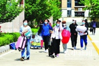 全市中学非毕业年级、小学3-5年级学生今起开学复课