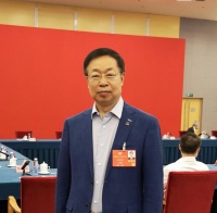 窦荣兴委员:强化对稳企业的金融支持