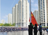我市小学一至三年级昨日开学复课
