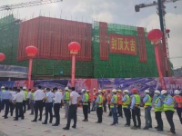 刚刚!夷陵万达喜封金顶,预计12月18日盛大开业
