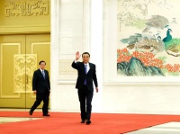 李克强总理详解规模性政策:钱从哪来?钱往哪去?