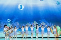 绿城“海豚计划”十二周年启幕,与傅园慧一起泳抱湛蓝