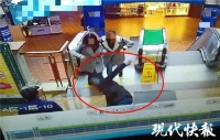 男子下电梯时摔倒受伤 法院:商场担四成责任