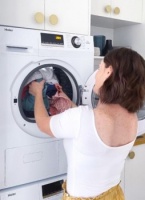 澳洲妈妈抚养5个娃,用海尔洗干组合解决洗衣难题