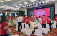 总部全方位实战支持，雅琪诺携手经销商共辟品质墙饰新时代！