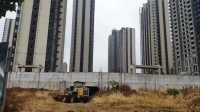 楼市“过山车”！曾经的暴富美梦，如今只剩负债与烂尾