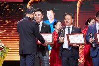 亚厦股份董事长丁泽成:侨届担当有侨青,行业变革吹号手