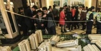 房子刚买就降价80万，业主怒砸售楼处不可取