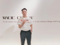 Magic Crystal (魔晶): 纯实木极简的“黑马”