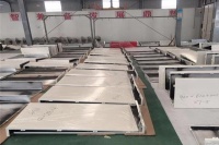 厨房墙面贴瓷砖早被淘汰了！现在都流行这种新型材料，高级又耐脏