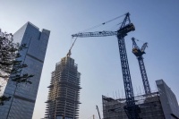 居住用地面积占比均低于35%！GDP十强城市人口与住房矛盾突出，“人地挂钩”仍需深化