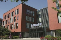 贯彻共同富裕旗帜下居者有其屋、房住不炒、租购并举——我爱我家助力住房市场稳定发展