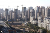 楼市“金九银十”失色：二手房量价齐跌、房企“抢收难”