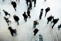 【观察者】从“定制”到“成品”，是加剧？还是缓解窗帘焦虑？