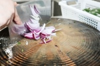 家家厨房都有的它，是“细菌窝”，有致癌风险！现在扔还不晚