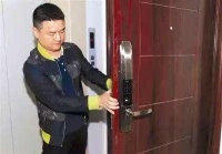 开发商留的入户门要不要换掉？后悔我家装修的太早了！