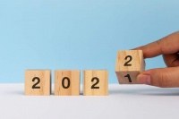 2021地产行业高喊“活下去”，有大佬年损340亿，137房企75家下跌