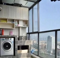 别嫌我多嘴：阳台真不该装“柜子”，看着实用，住久就知多坑