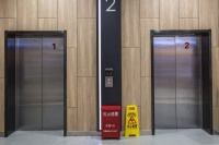 官方通报小区保洁被电梯挤死 究竟啥情况？如何防止电梯事故发生？