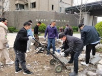 期房停工，河南一楼盘业主组团“搬砖自救”！