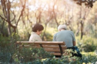 夏季养生靠睡眠，我给爸妈换了一张东宝床垫