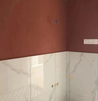 泰安装修·厨房卫生间阳台除贴墙砖之外，防水漆也是一种解决方案
