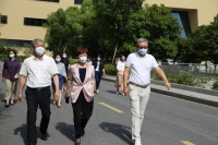 市委统战部二级巡视员、市欧美同学会党组书记李霞一行到访书香门地集团调研