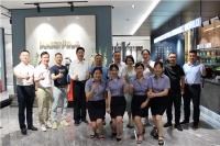 马可波罗控股董事长黄建平亲临南京终端一线走访调研