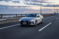 影豹混动百公里油耗低至3.0L，一箱油超长续航1537公里