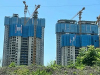 项目停工、交房无期，业主发起“强制停贷”   律师：或涉违约，应采用法津手段