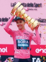 汉斯格雅冠名车队问鼎环意总冠军，跃享骑行倡导绿色生活