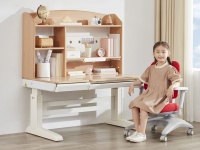 “高配”版学习桌长什么样？看看护童这款新品学习桌就有答案了