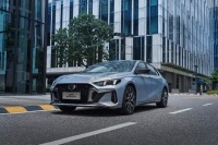 又快又省！A级混动轿车新标杆影豹混动版国庆到店！