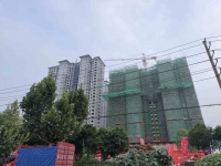 首付分期、打折优惠、买房送茅台……河南这个四线小城开发商国庆大打促销牌