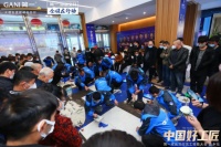 传递匠人精神，简一成功举办瓦工技能大会