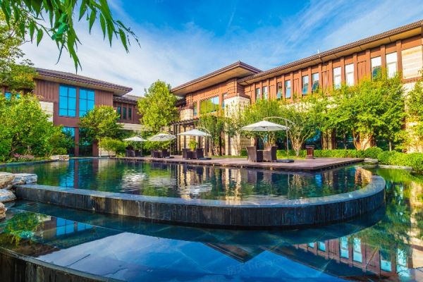 请查收从北京固安热门楼盘现场传来多张谍照(组图)!