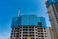 房子卖不动了，局外大佬却纷纷来抄底“房地产”，什么信号？