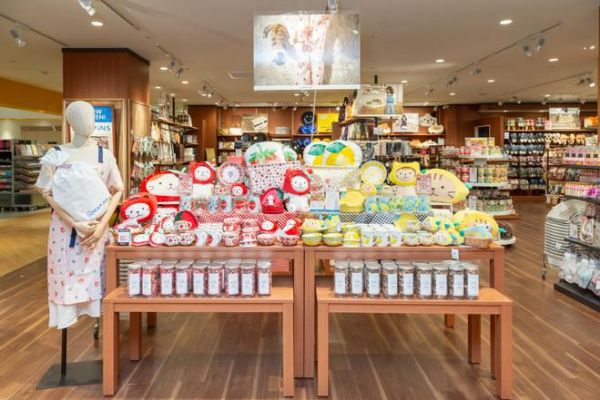 最会收集可爱的HAPiNS，“养”了八只猫