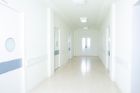 男子全屋家具都是不锈钢，不锈钢家具环保吗？