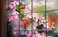 玻璃胶遇热会脱落吗？玻璃胶味道有毒吗？