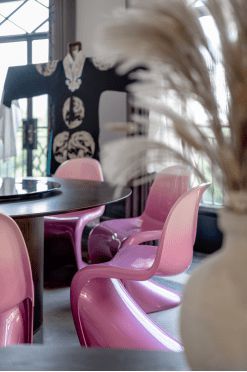 MEI concept x 美工场联名渐变“MEI Panton”(潘通椅)