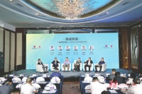 大模型时代的智慧服务创新:模型不要追求大，越精准越好