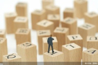银行存量房贷利率调整近尾声：提前还款“退”、净息差压力“进”