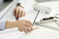 房门对着卫生间门破解方法，房门为什么不能对着卫生间门？