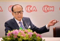 李嘉诚8.5折抛售上海房产，释放啥信号？很多上市公司也行动了