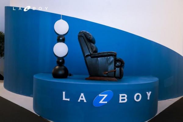 2024深圳国际家具展盛大启幕，LAZBOY掀起舒适新浪潮