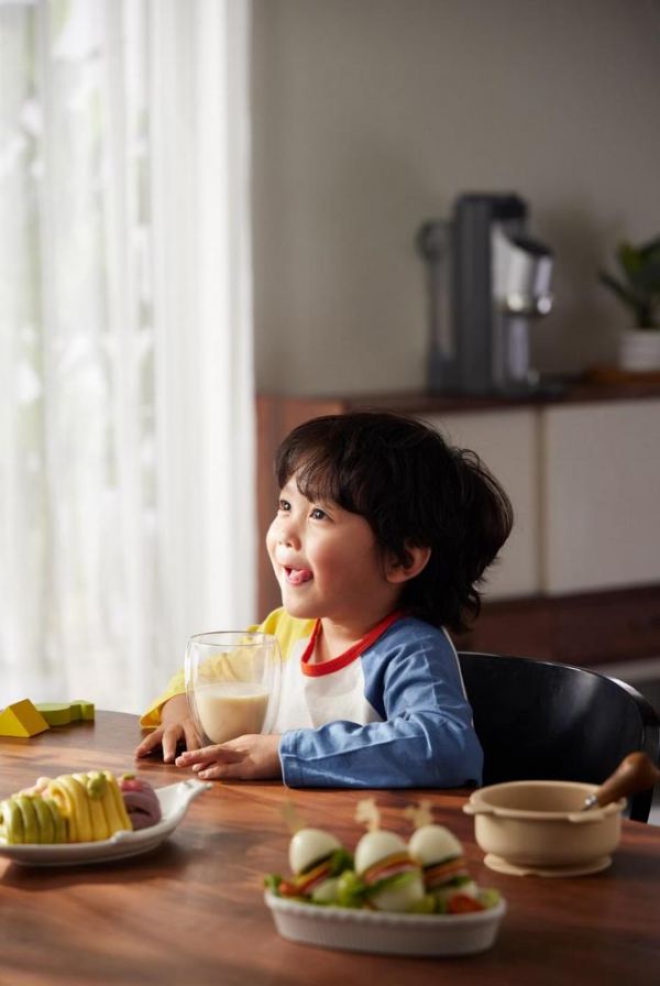 高压乳化搭配高温熬煮，东菱豆奶机带来更健康天然的营养补给